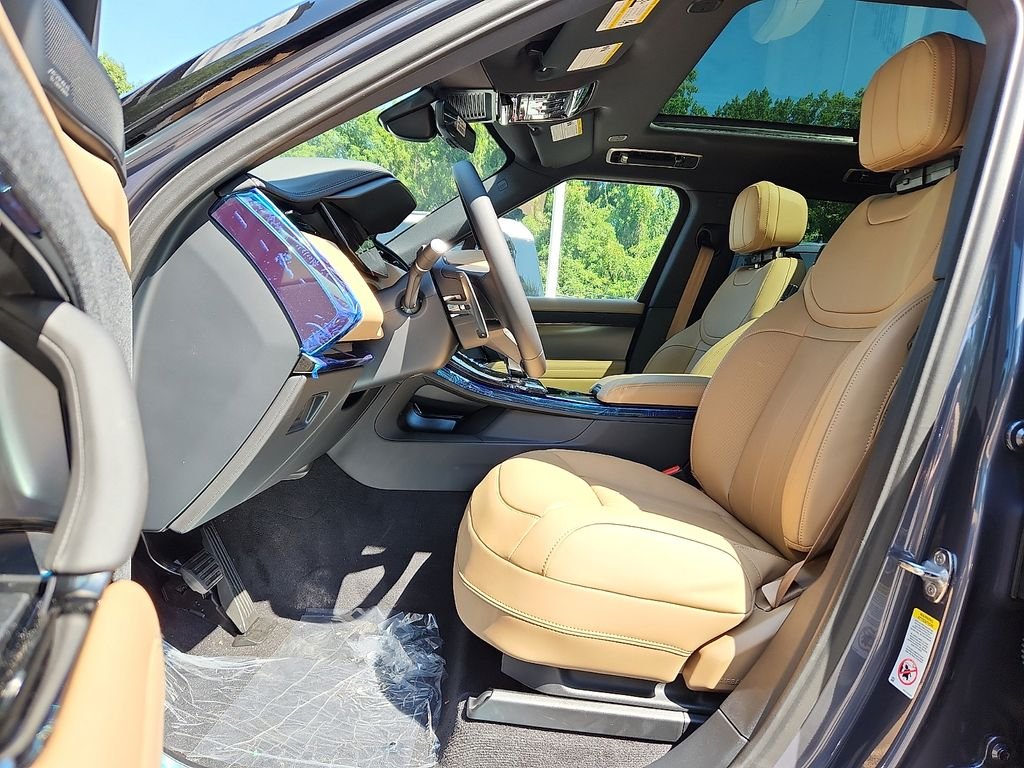 New 2026 Varesine Blue Land Rover SE image 6