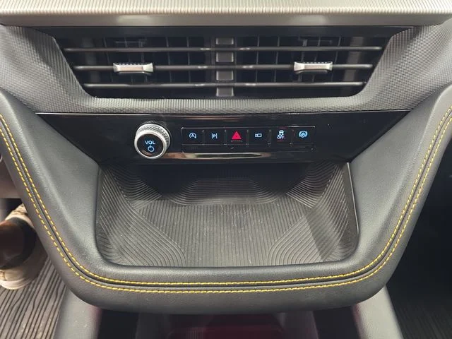 New 2026 Star White Metallic Tri-Coat Ford Tremor® image 32