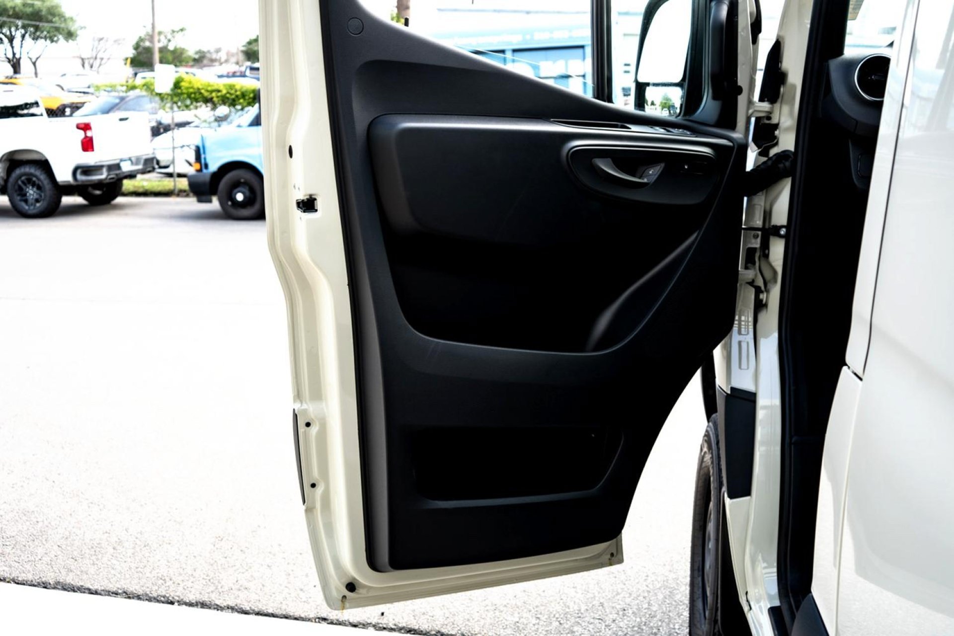 New 2025 Pebble+Gray Mercedes-Benz Cargo 170 WB image 42