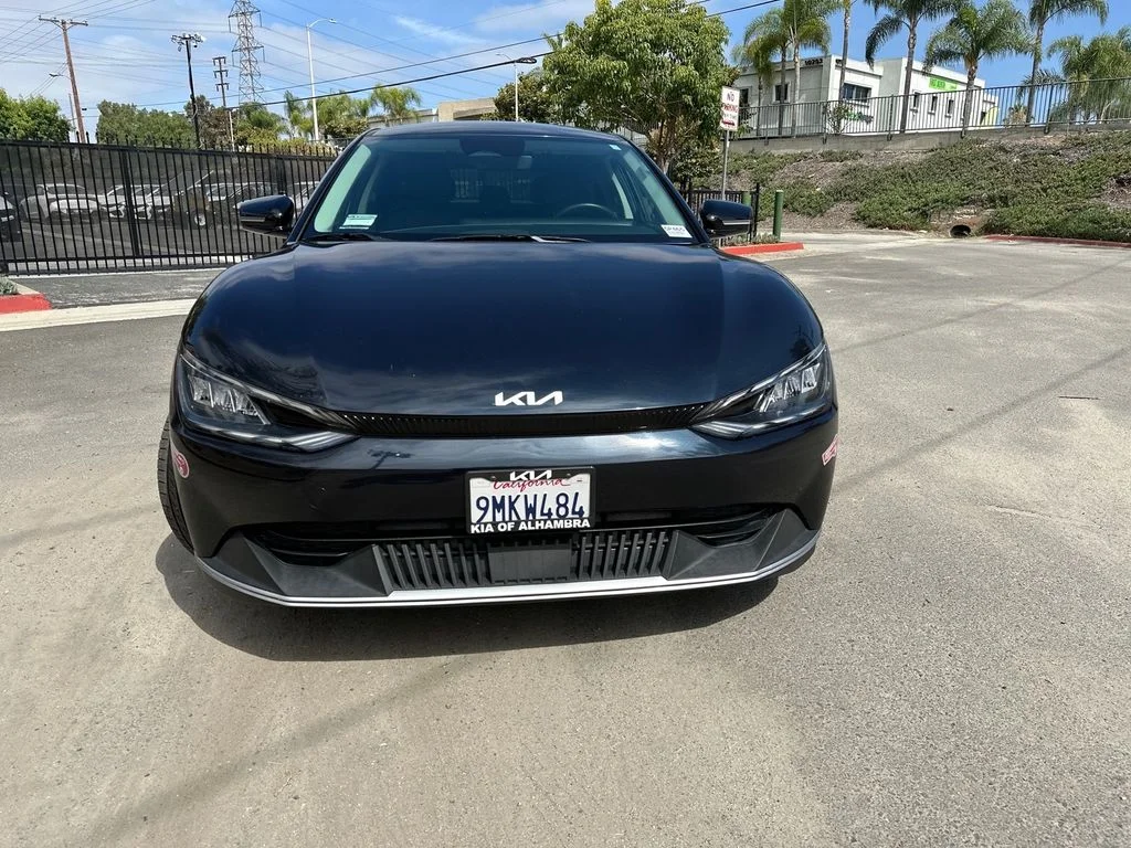 Certified Used 2024 Blue Kia Light image 8