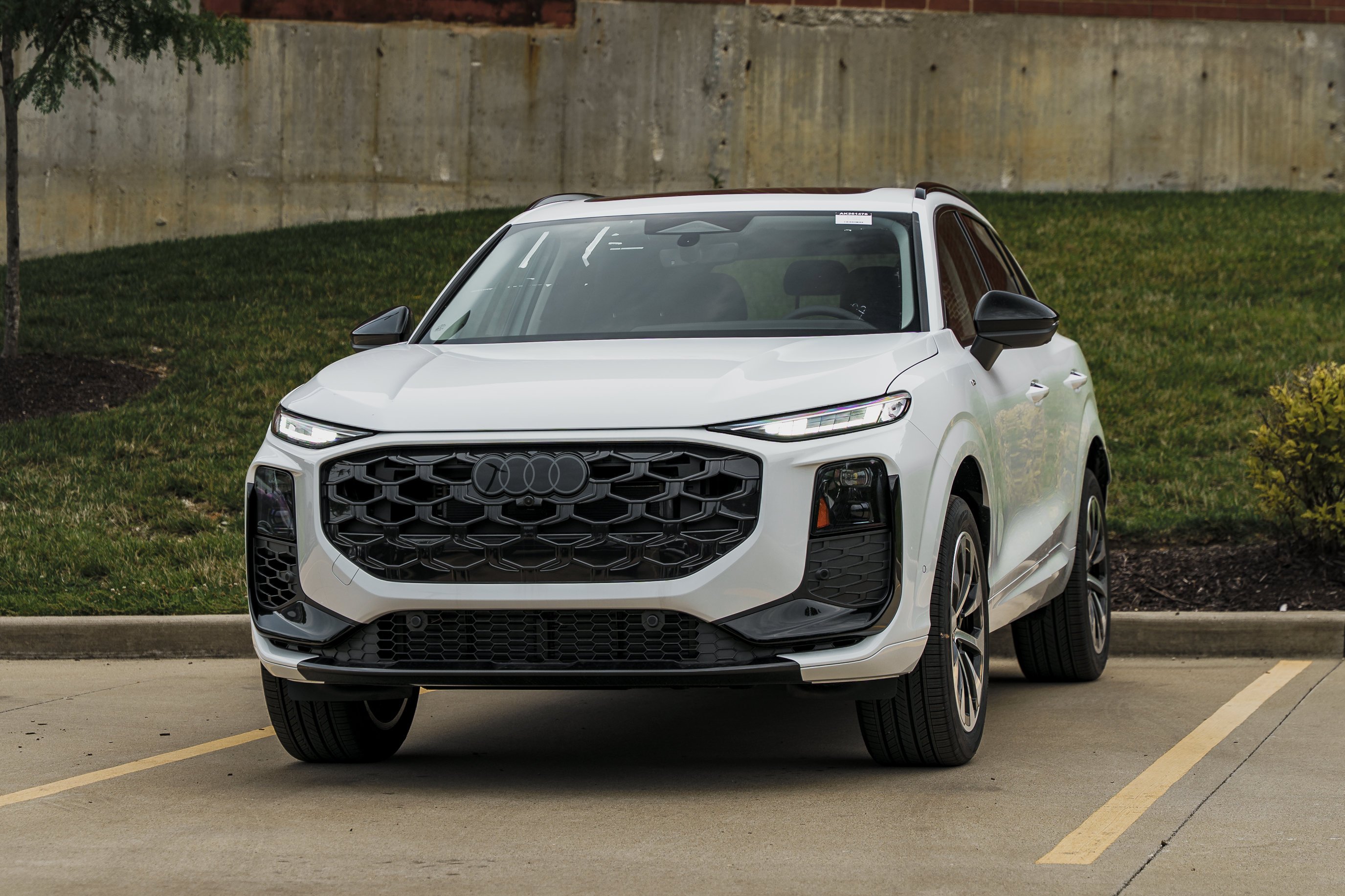 New 2026 GALCIER WHITE Audi S line image 7