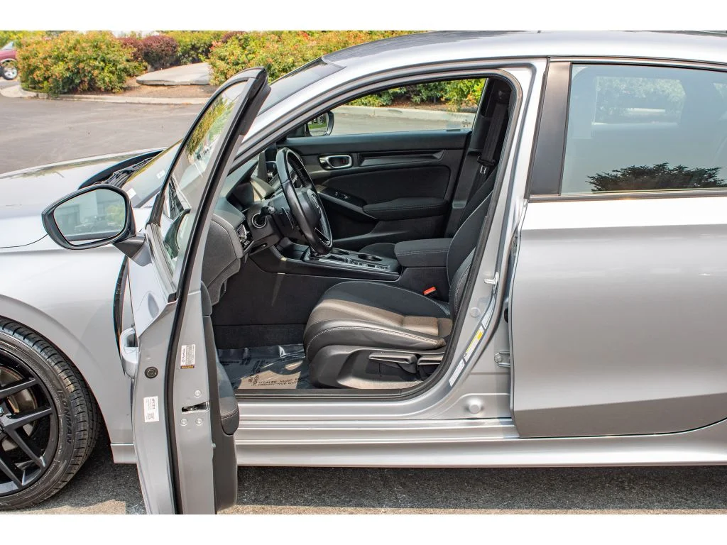 Used 2024 Lunar Silver Metallic Honda Sport image 26