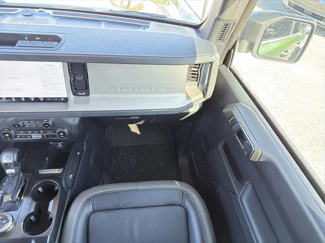 Used 2025 Green Ford Outer Banks image 16