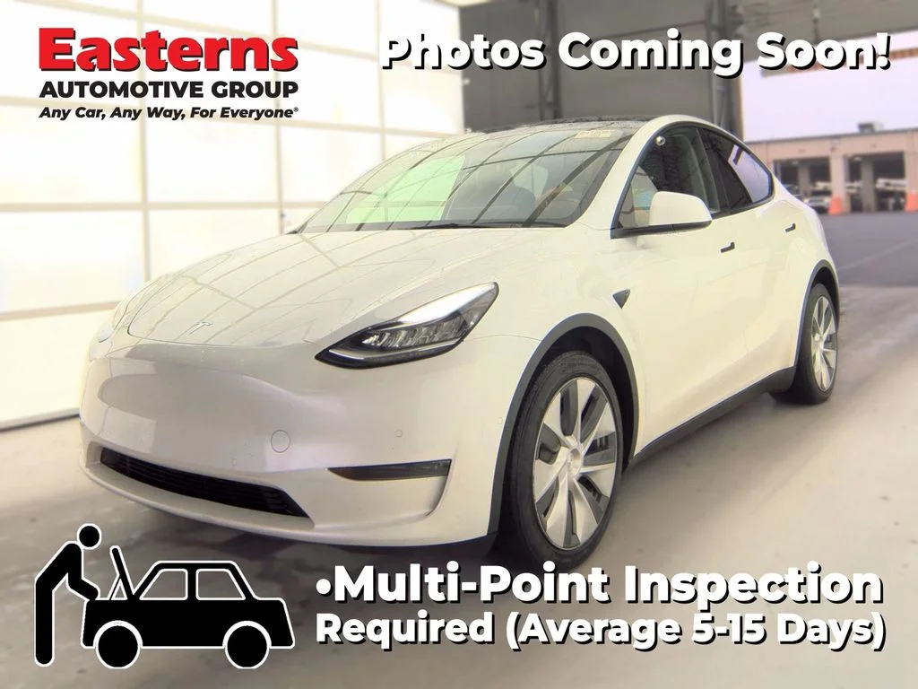Used 2022 White Tesla Long Range image 1