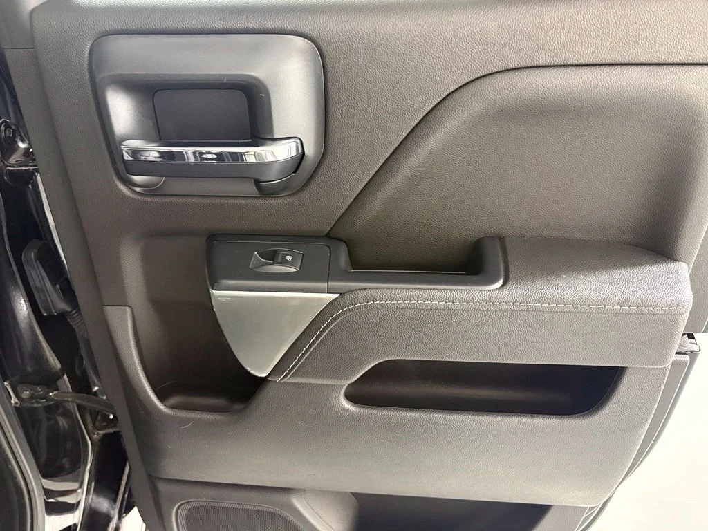 Used 2016 BLACK Chevrolet LT image 18