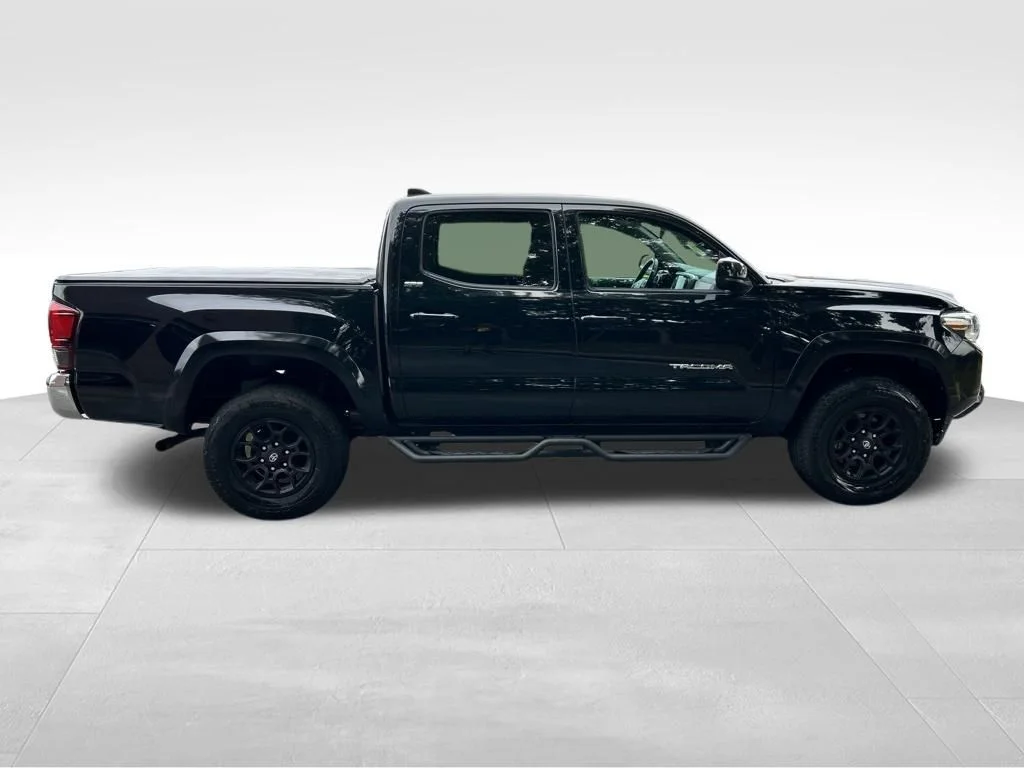 Used 2021 Black Toyota SR5 image 7
