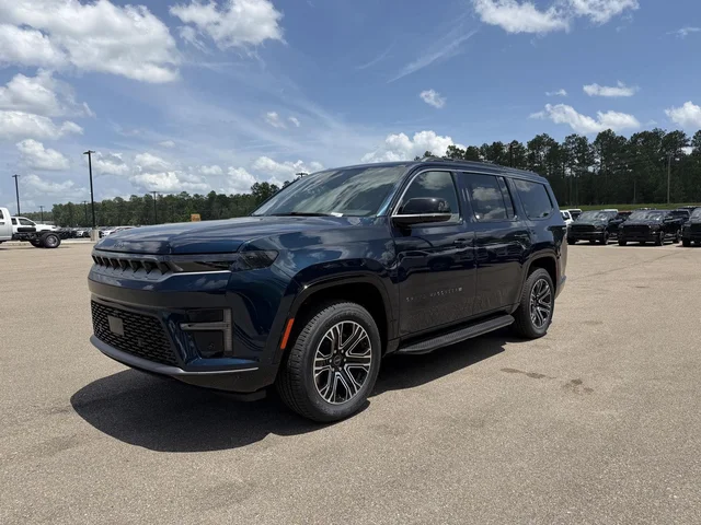 2026 Jeep Grand Wagoneer 4x2