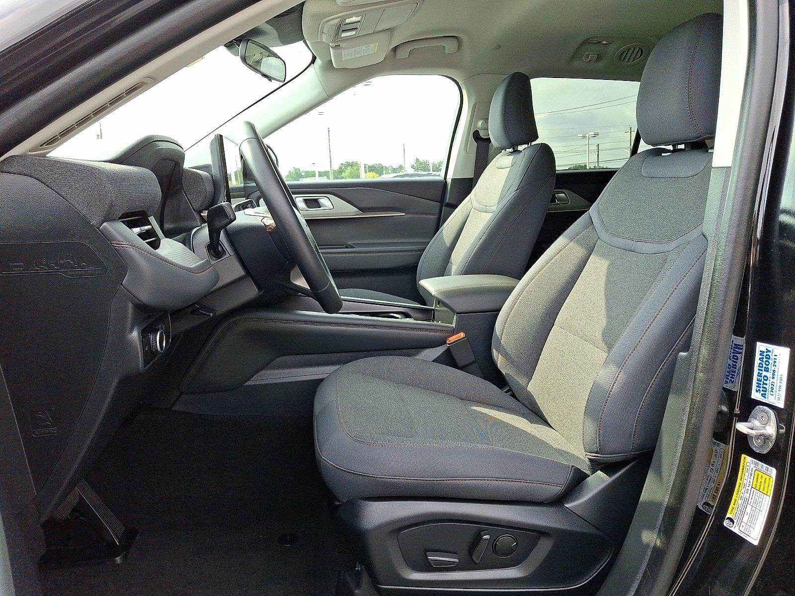 New 2026 Agate Black Metallic Ford Active image 10