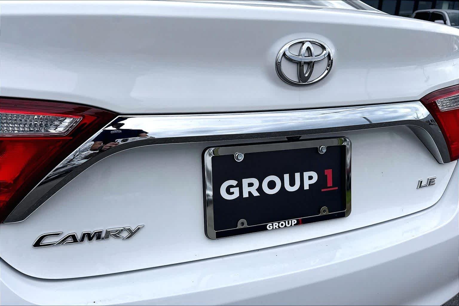 Used 2016 Super White Toyota LE image 31