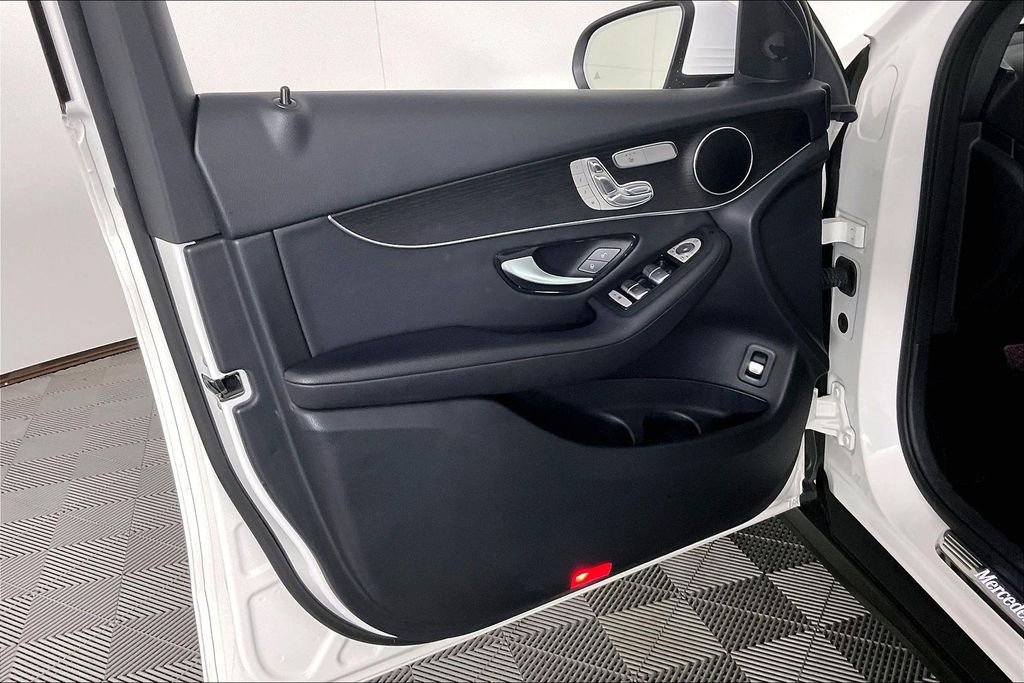 2022 Mercedes-Benz GLC GLC300 - Photo 15
