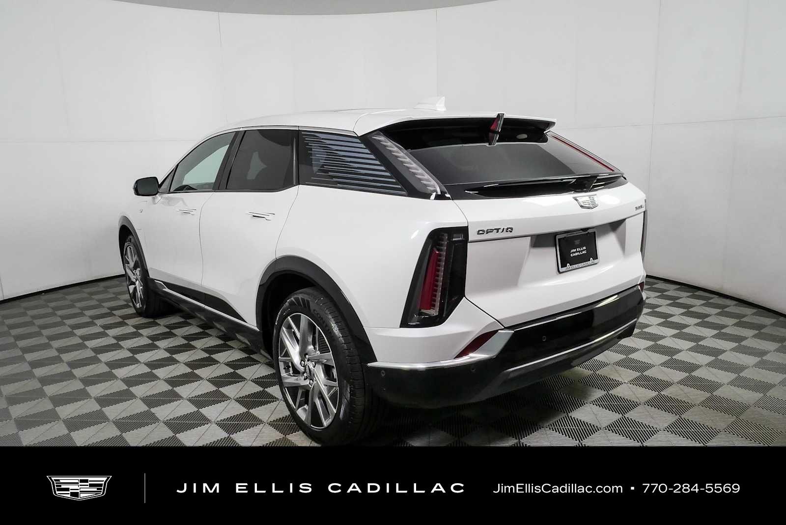 Certified Used 2025 Crystal White Tricoat Cadillac Luxury 1 image 28