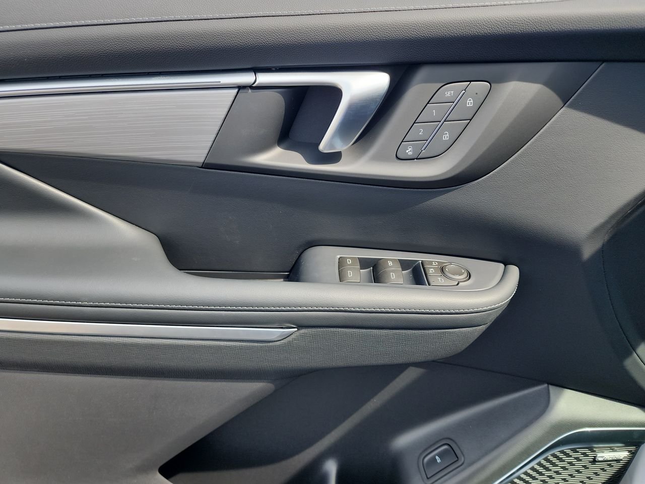 2026 Buick Enclave Preferred - Photo 13