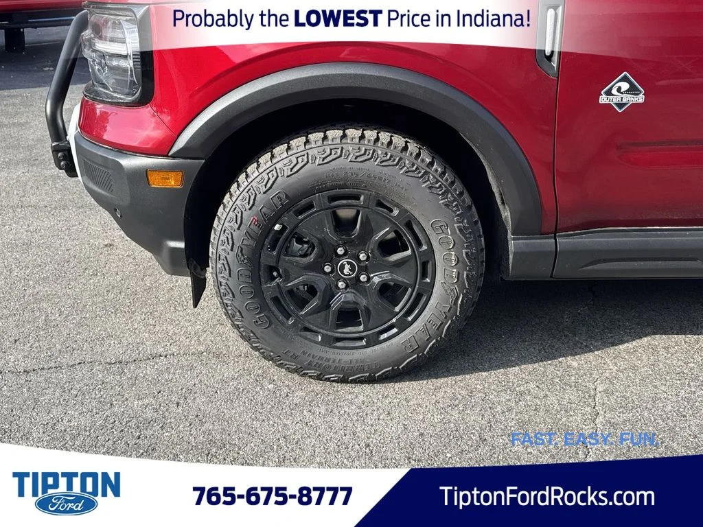 New 2025 Ruby Red Metallic Tinted Clearcoat Ford Outer Banks® image 28