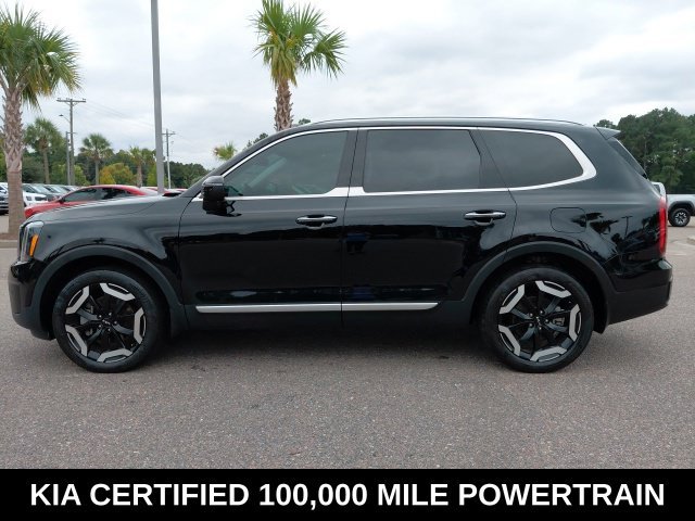 Used 2025 Black Kia S image 8
