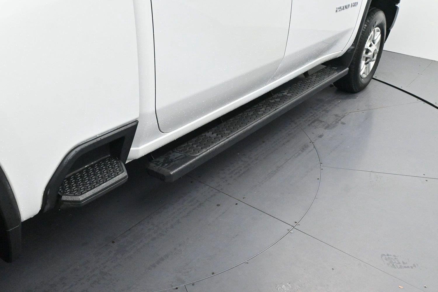 Used 2022 Summit White Chevrolet LT image 8