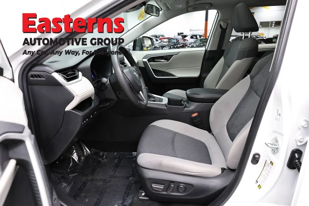 Used 2024 White Toyota XLE image 14