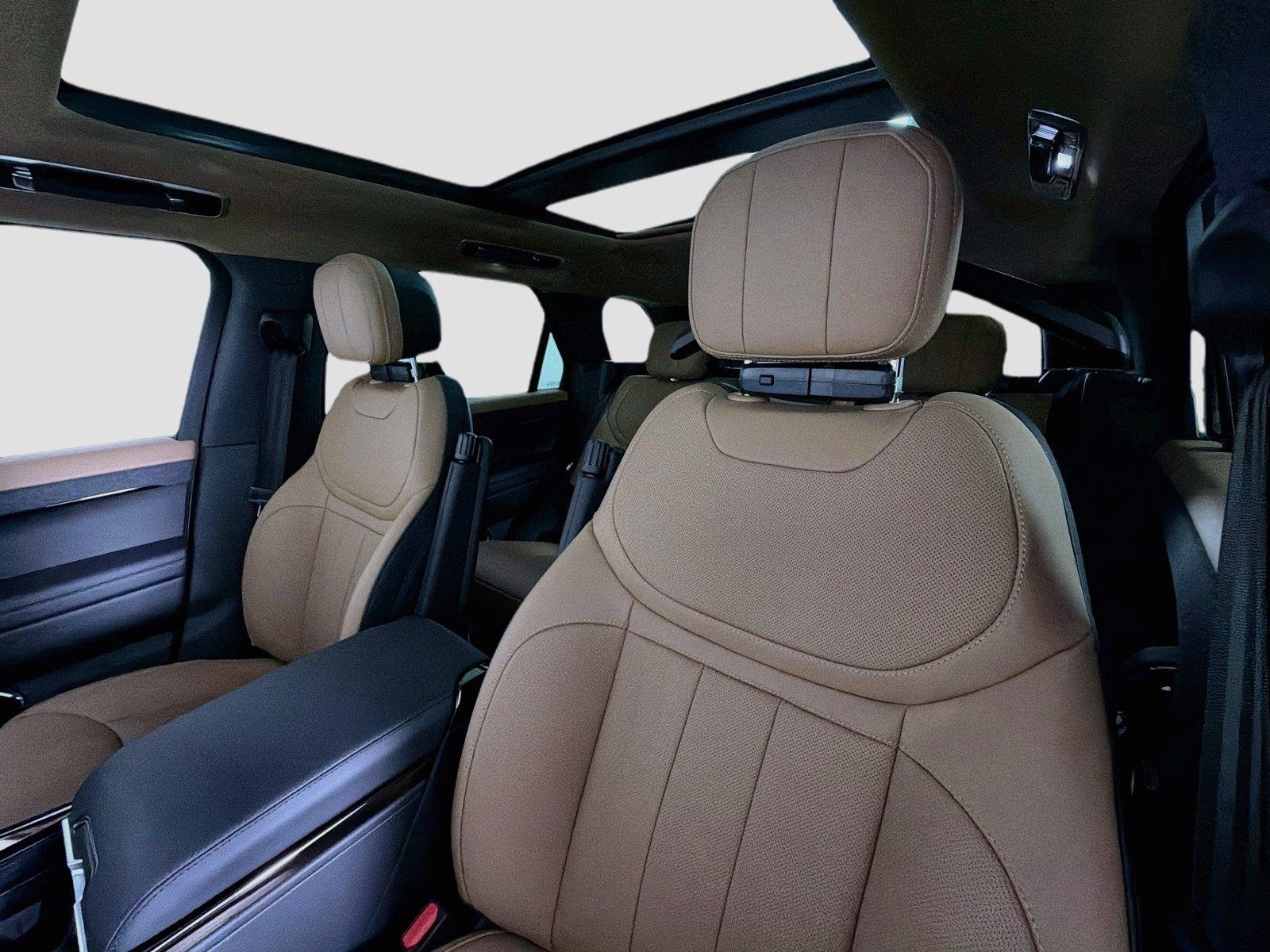 New 2027 Varesine Blue Land Rover Dynamic SE image 21