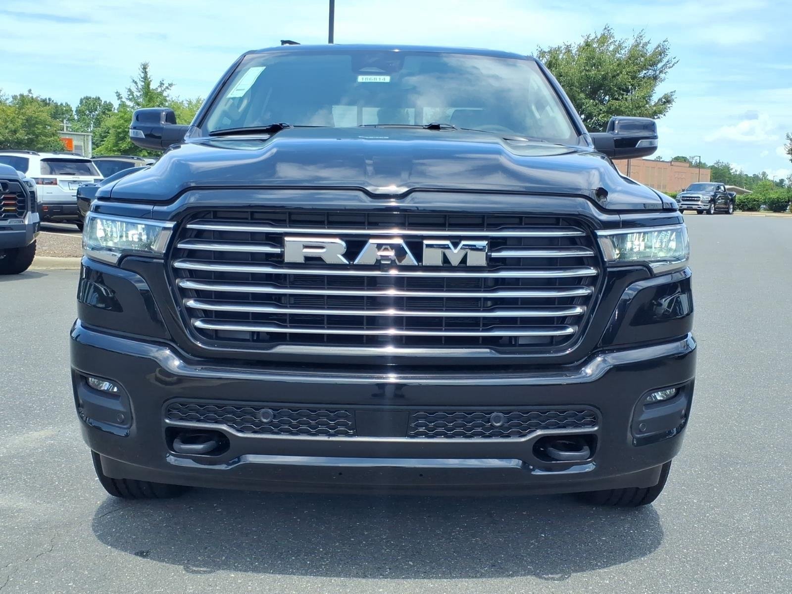 New 2026 Diamond Black Crystal Pearl-Coat Exterior Paint RAM Laramie image 15
