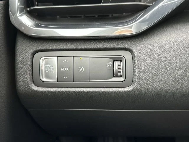 New 2026 Summit White GMC Elevation image 18