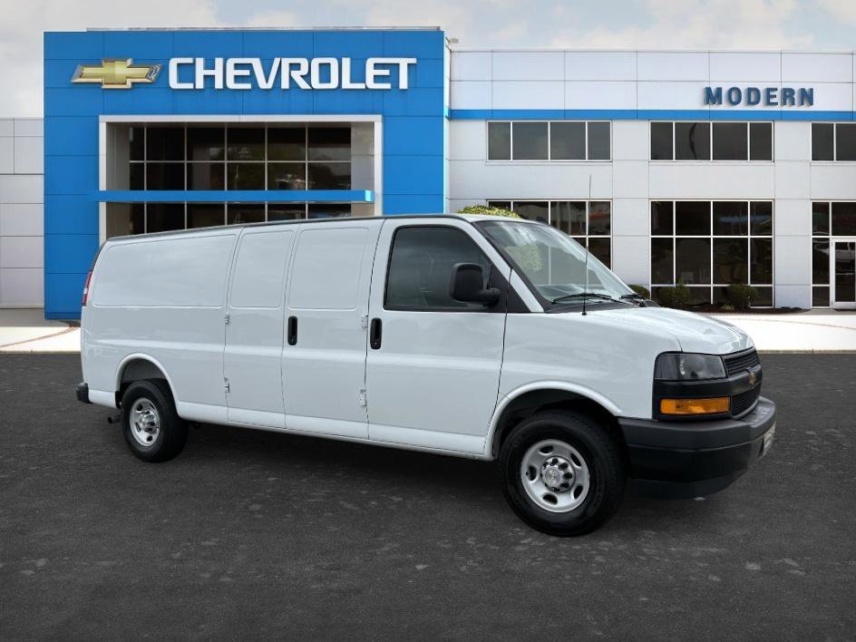 Used 2025 Summit White Chevrolet Work Van image 6