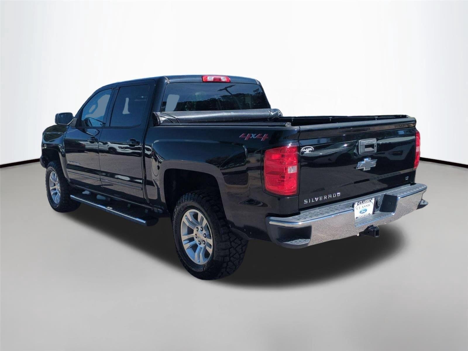 Used 2018 Black Chevrolet LT image 3