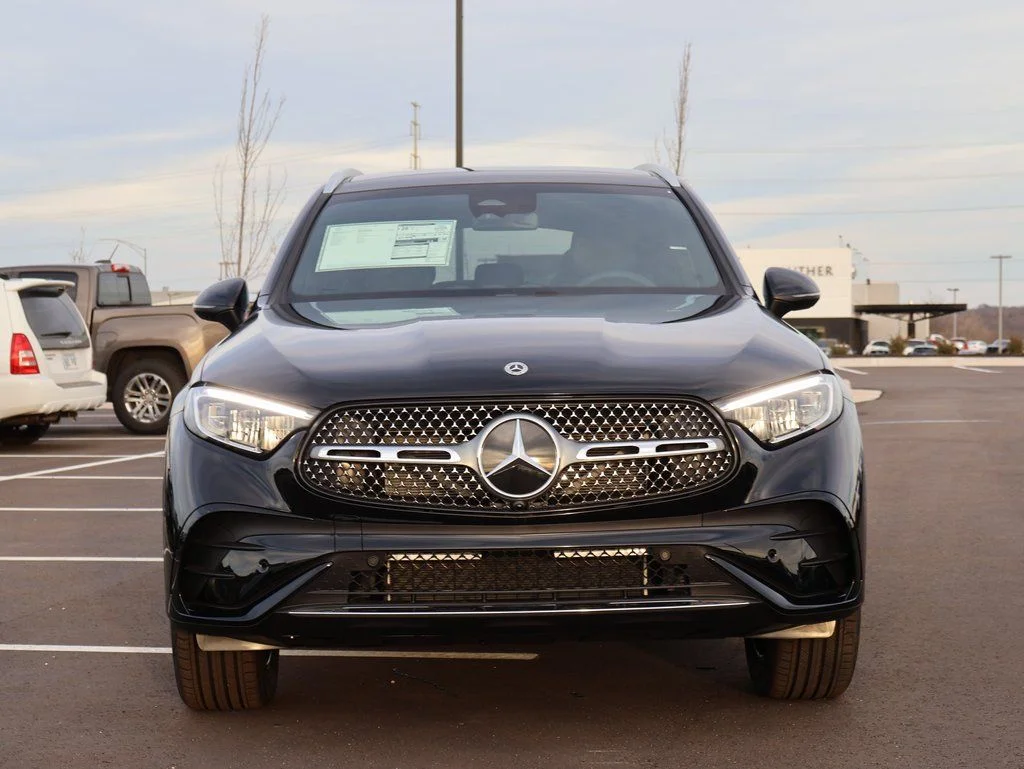 New 2026 Black Mercedes-Benz GLC 300 image 2