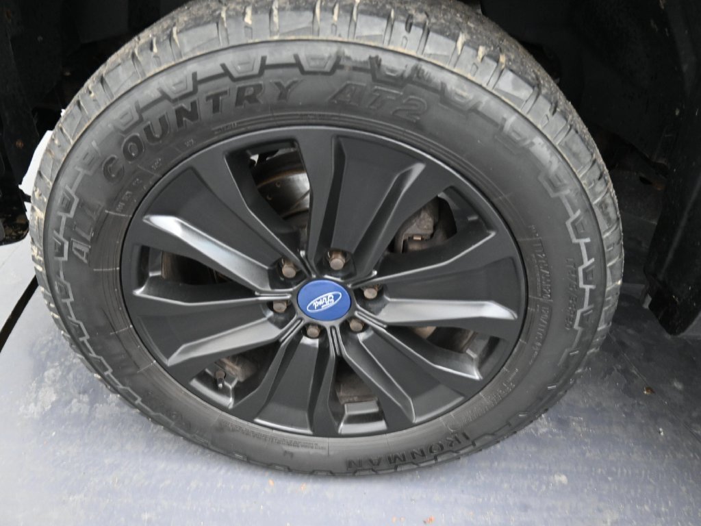 Used 2015 Black Ford Lariat image 33