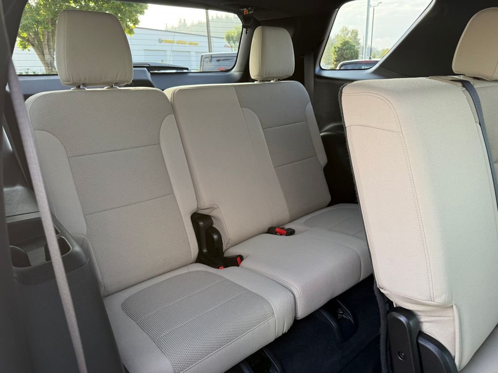 Used 2022 White Chevrolet LS image 14