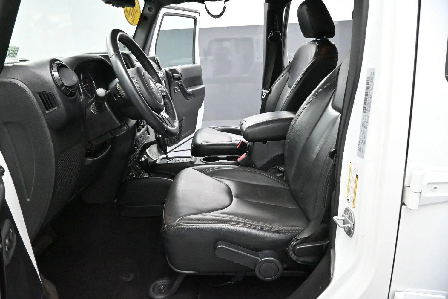 Used 2015 Bright White Clearcoat Jeep Altitude image 12