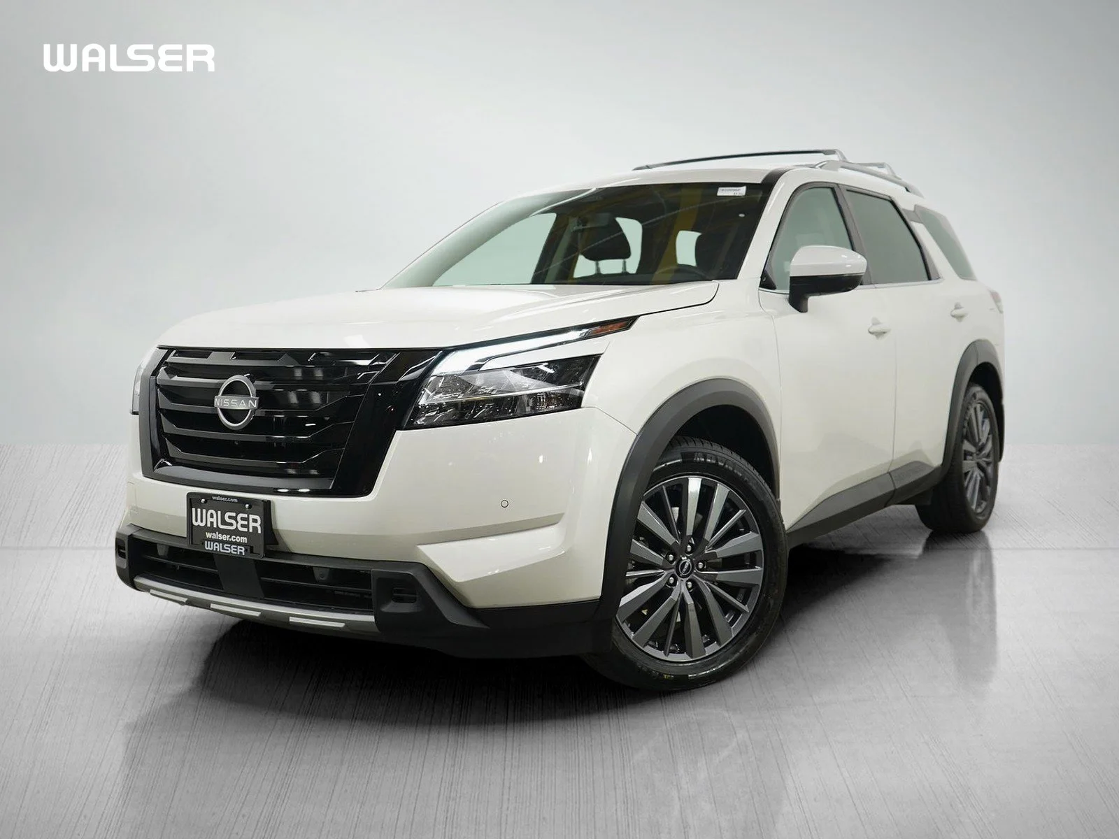2023 Nissan Pathfinder SL 4WD's photo
