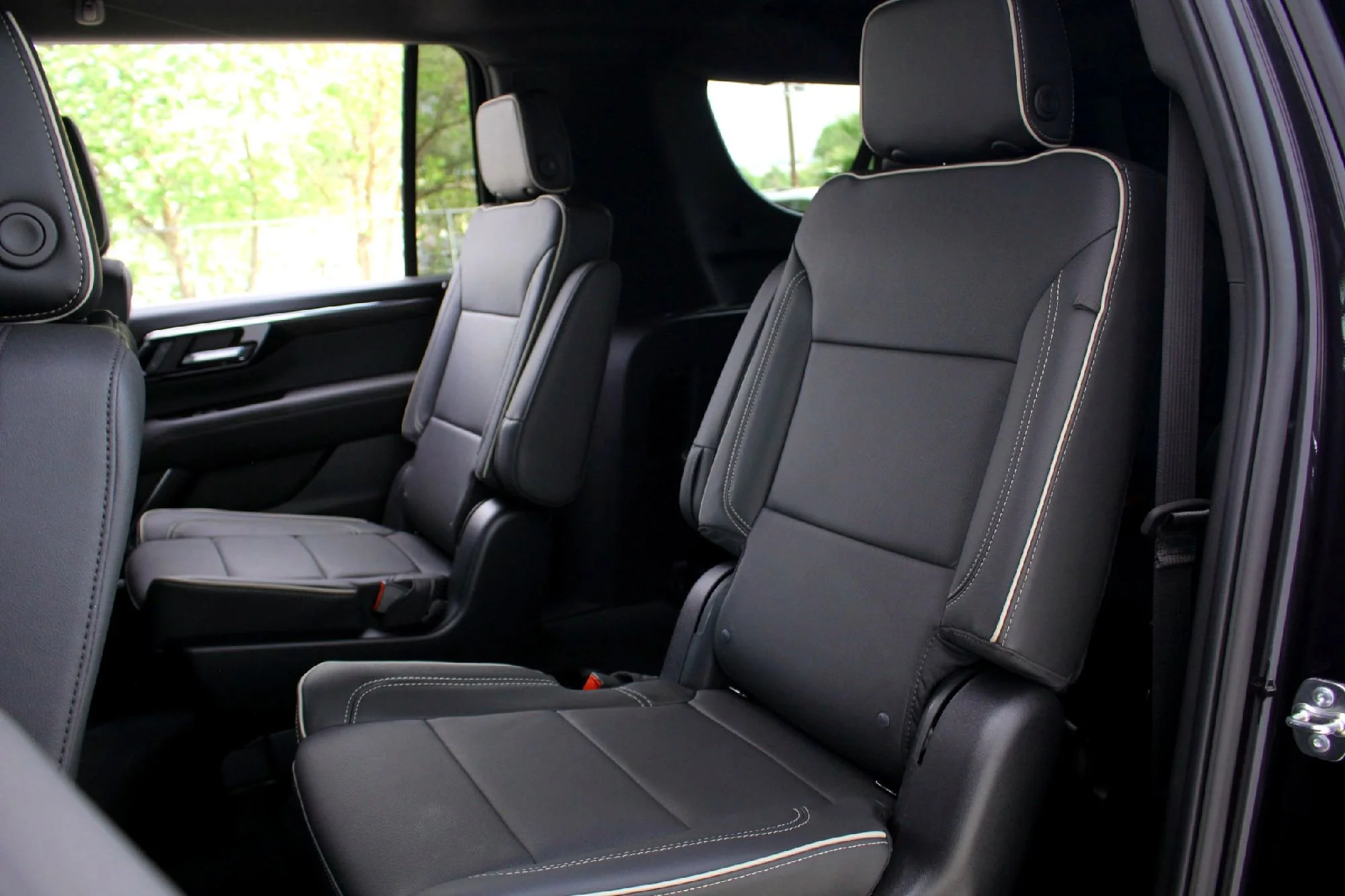 2026 Chevrolet Suburban Premier - Photo 18