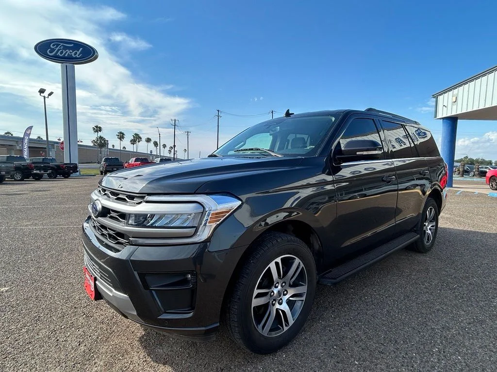 Used 2024 Gray Ford XLT image 3