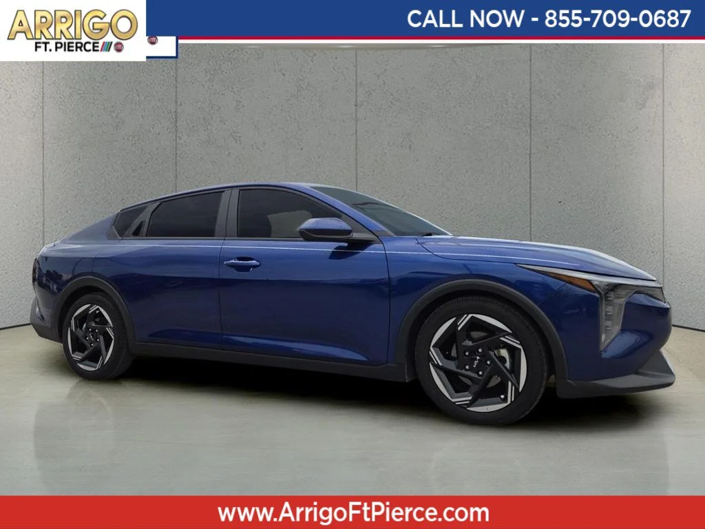 2025 Kia K4 EX AT's photo