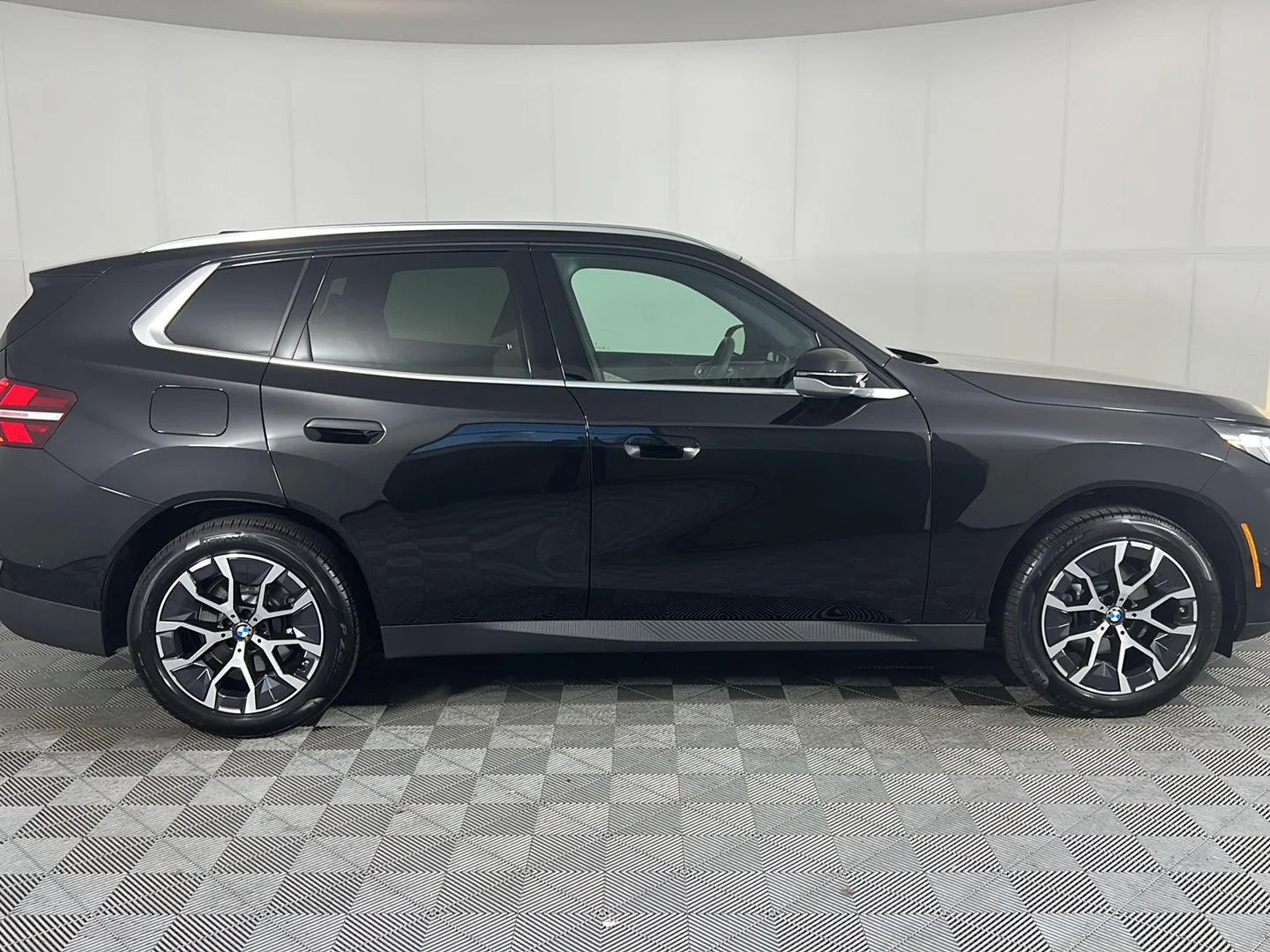 Used 2026 Black Sapphire Metallic BMW 30 xDrive image 2