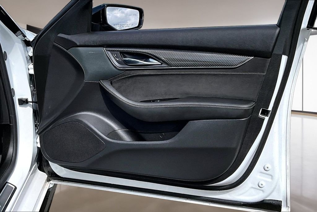 Used 2024 White Cadillac V-Series image 19