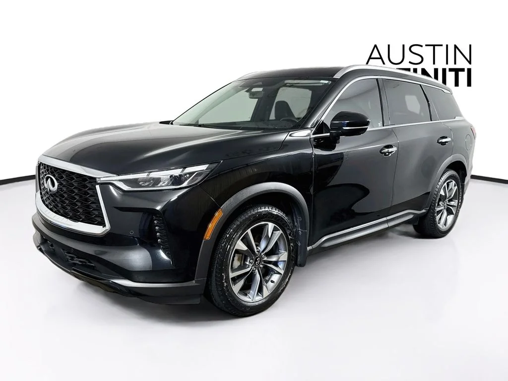 Certified Used 2023 Black INFINITI LUXE image 5