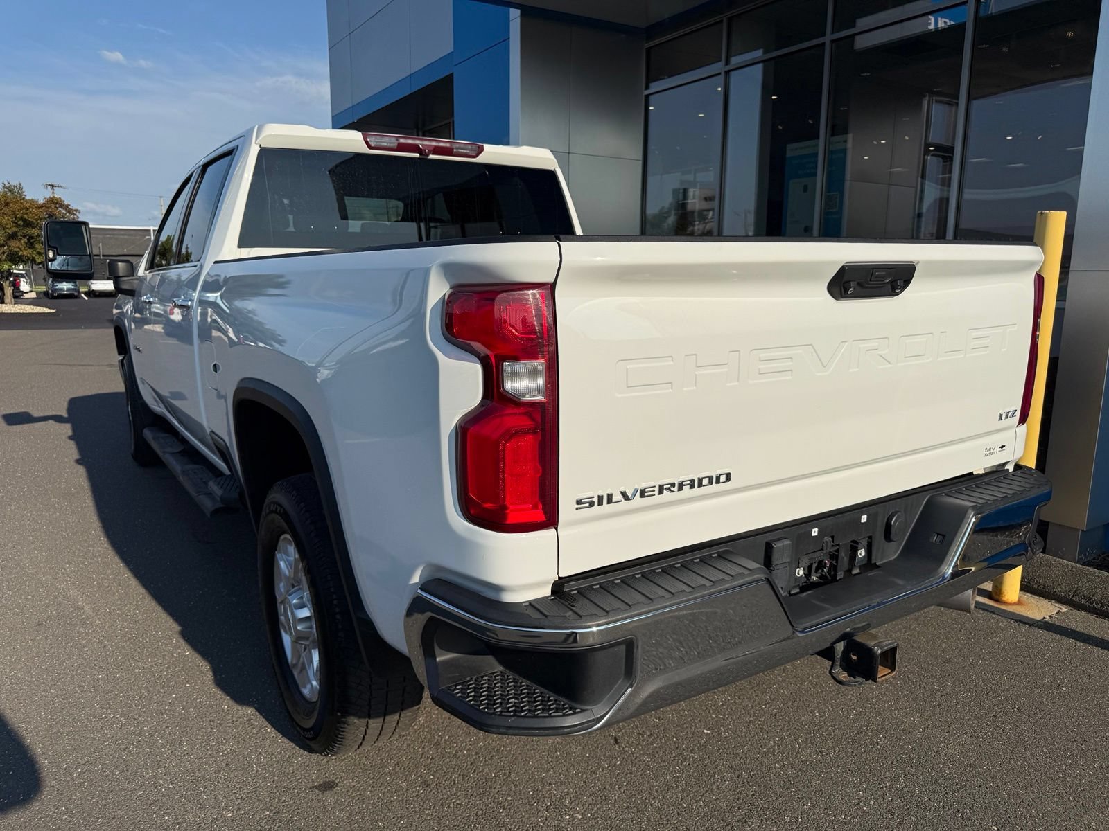 Used 2023 SUMMIT WHITE Chevrolet LTZ image 6