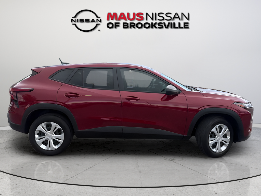 Used 2025 Red Chevrolet LS image 9