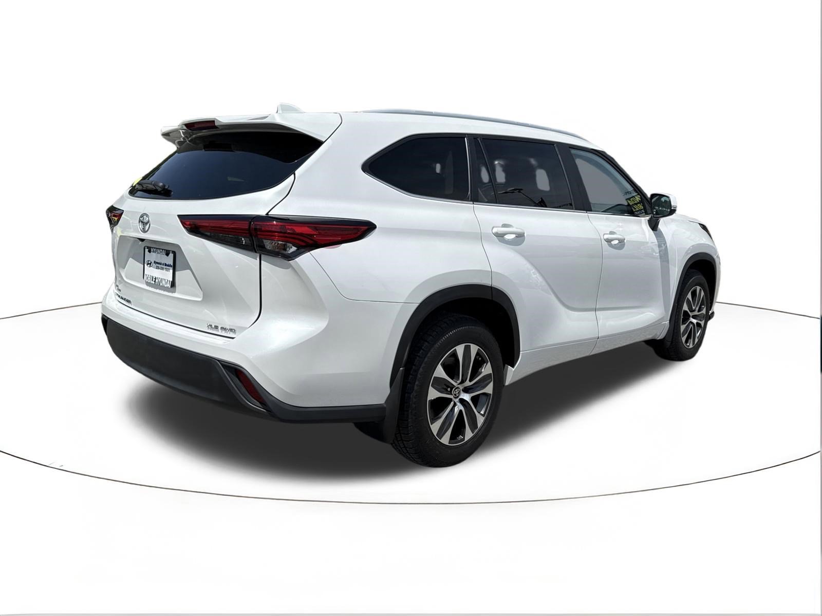 2023 Toyota Highlander XLE - Photo 3