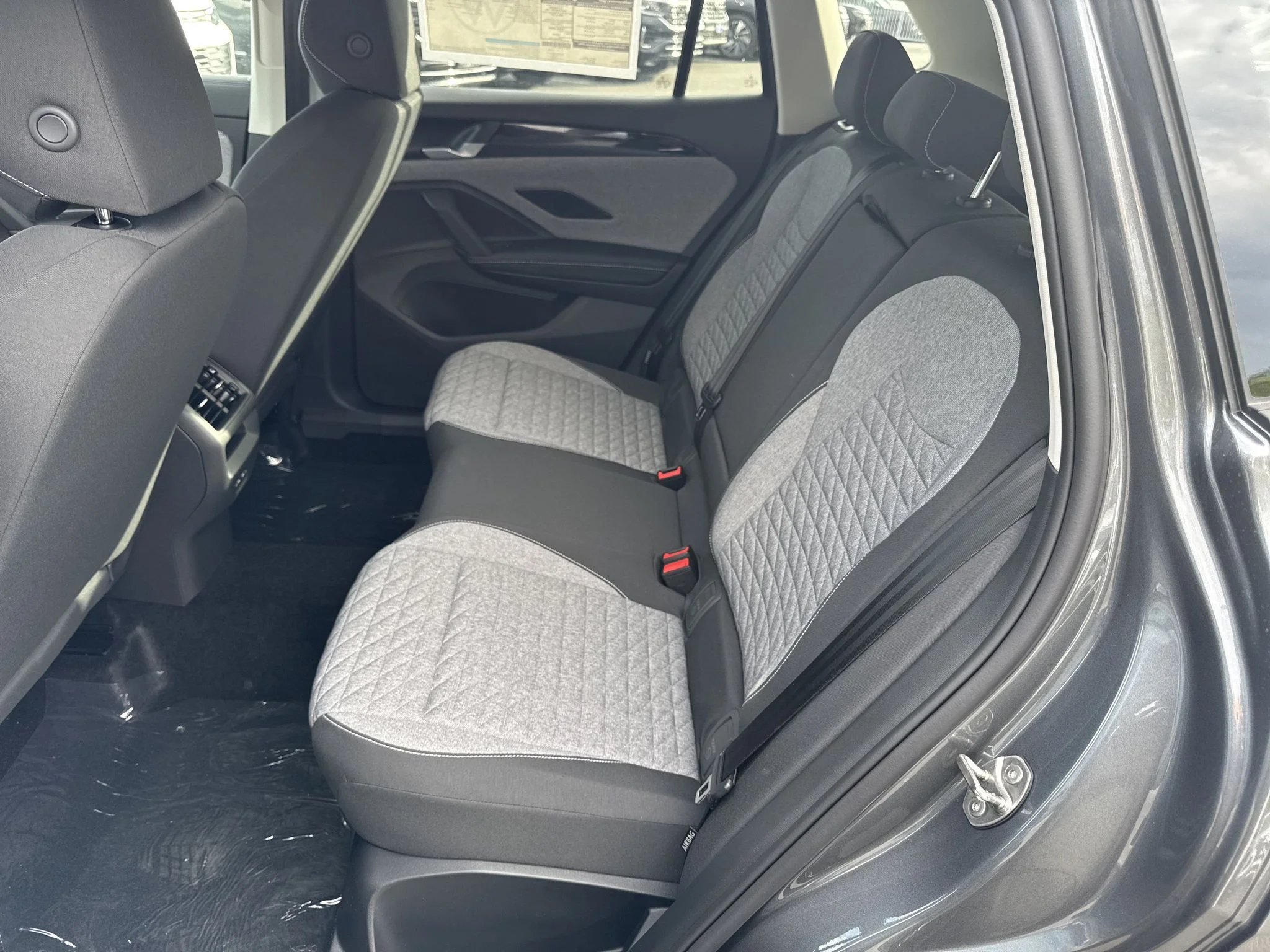 New 2026 Platinum Gray Metallic Volkswagen S image 32
