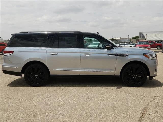 Used 2023 Silver Radiance Lincoln Black Label 4x4 image 5