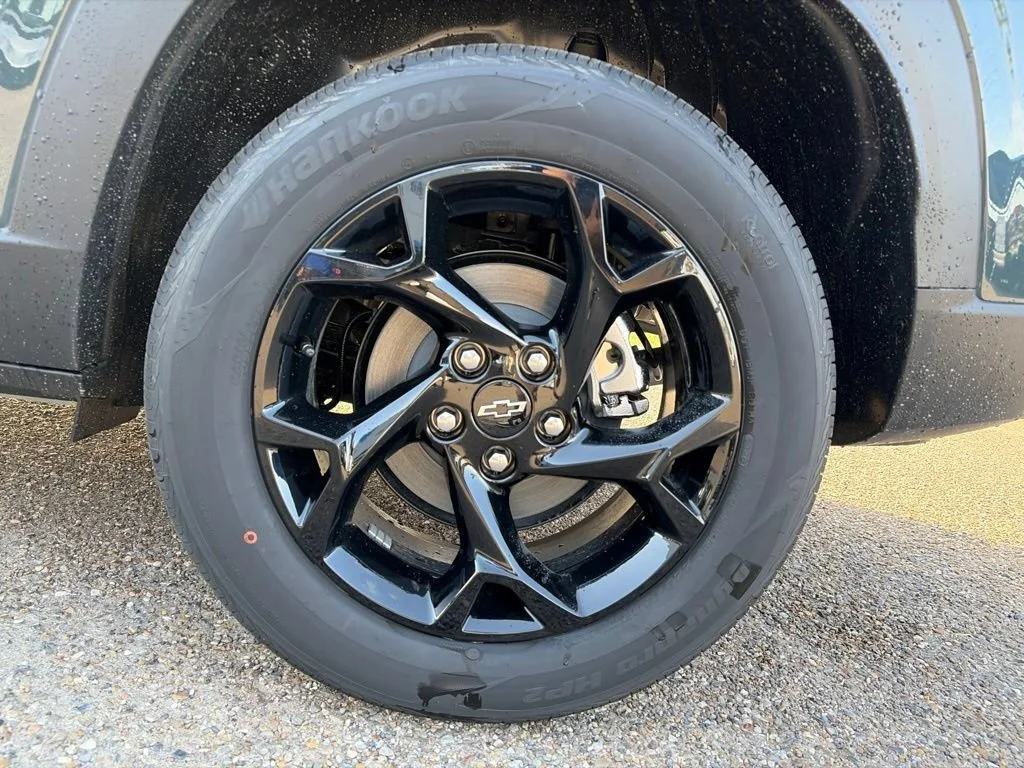 2026 Chevrolet Trax LT - Photo 18