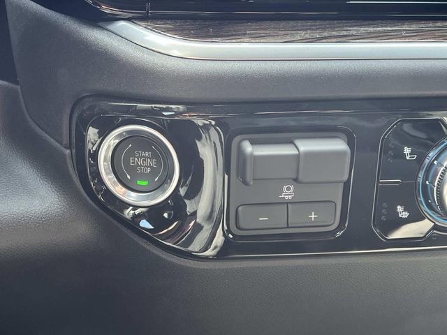 New 2026 Onyx Black GMC Elevation image 25