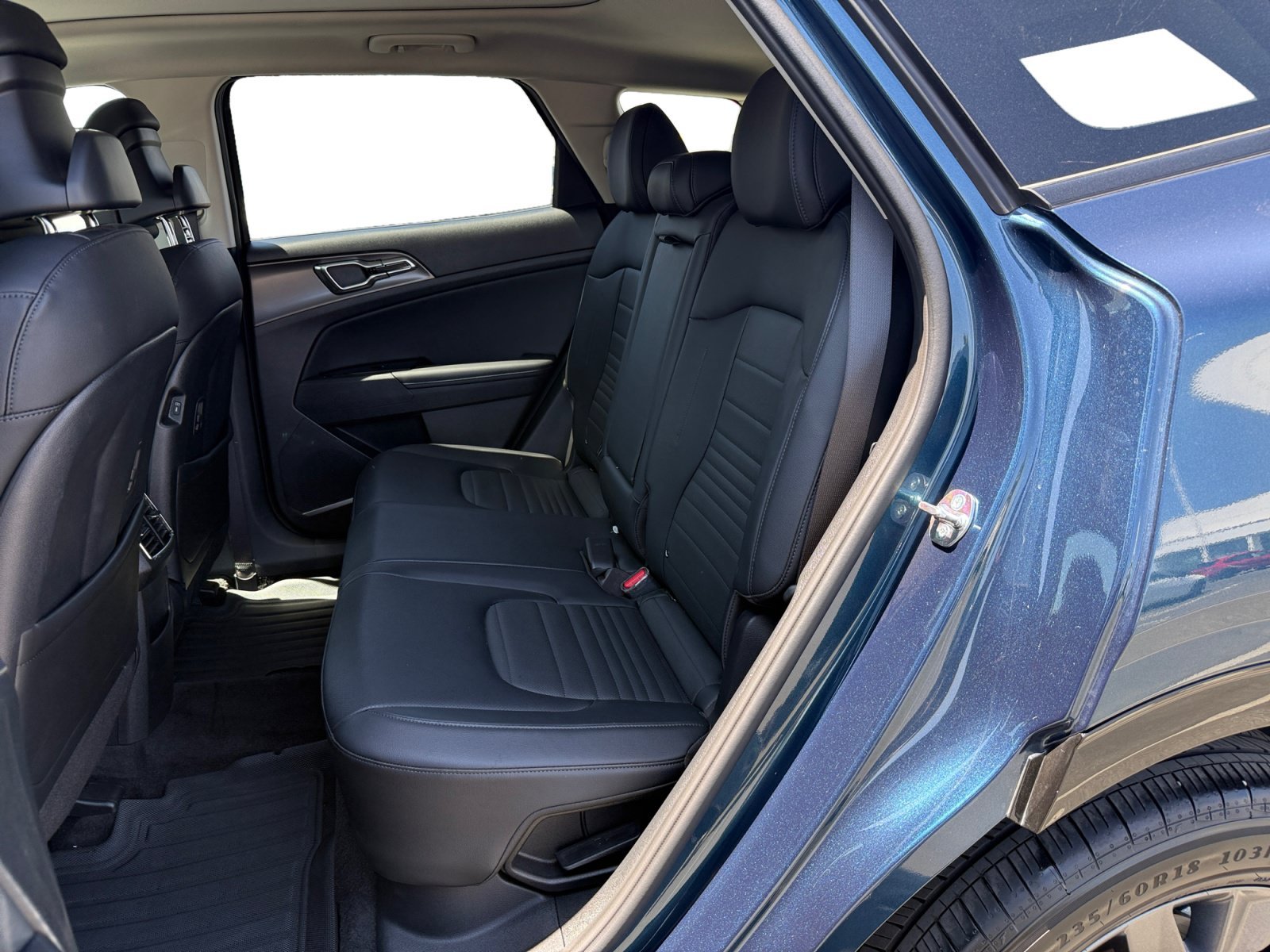 Used 2025 Vesta Blue Kia SX-Prestige image 16