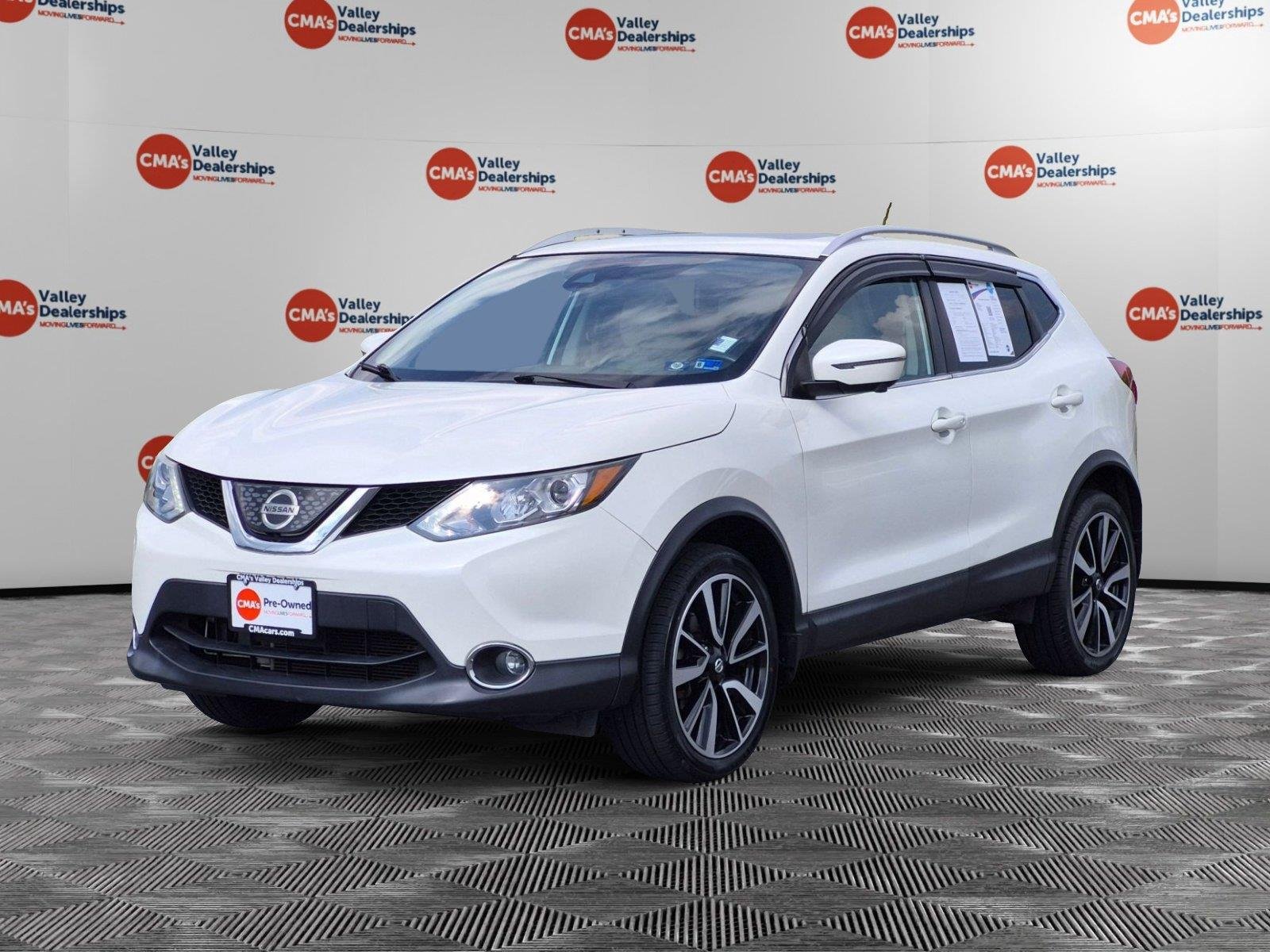 Used 2018 Pearl White Nissan SL image 1