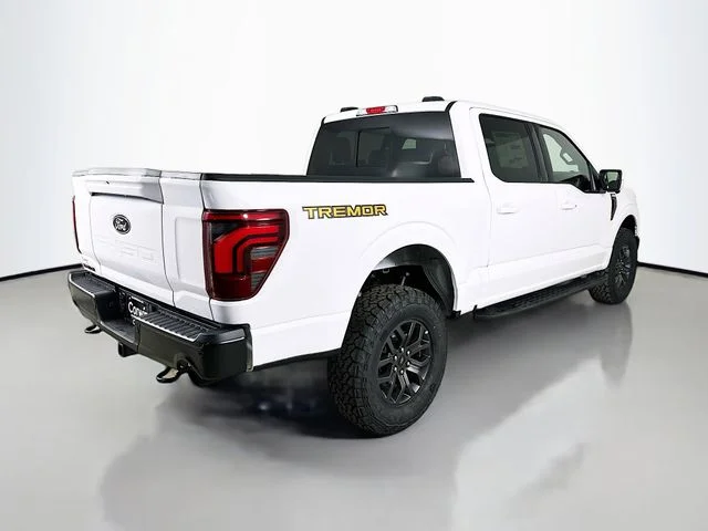 New 2026 Oxford White Ford Tremor image 7