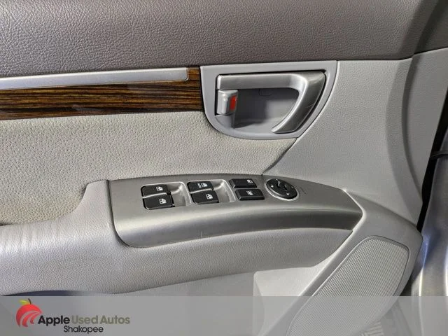 Used 2011 Gray Hyundai SE image 10