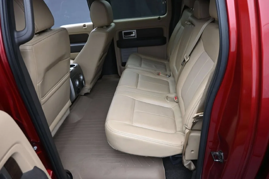Used 2014  Ford Lariat image 12
