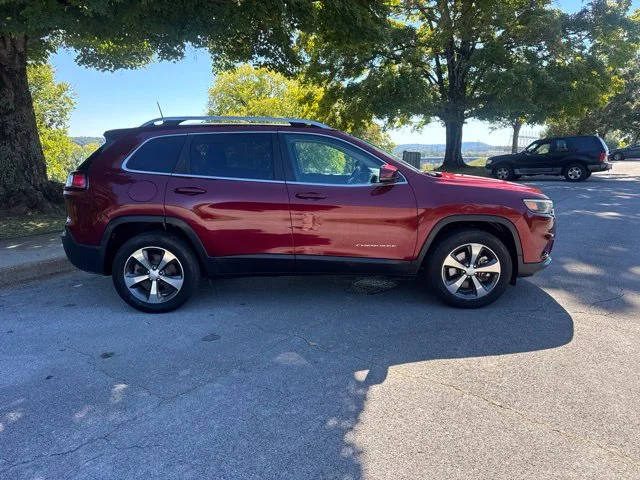Used 2019 Red Jeep Limited image 8