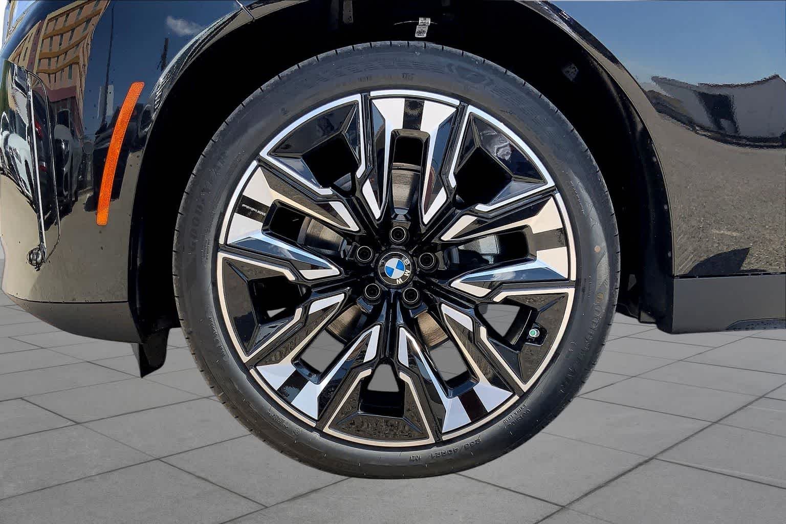 New 2025 Black Sapphire Metallic BMW 30 xDrive image 11